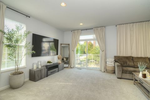 Tiny photo for 533 Town Center Boulevard, Gilberts, IL 60136 (MLS # 12475873)