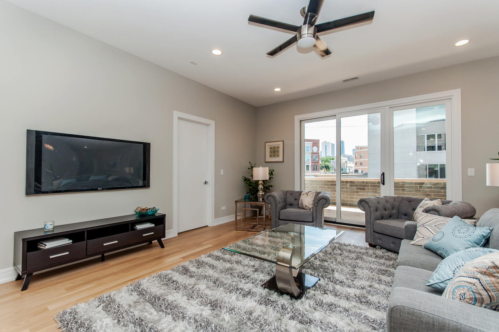 650 N Morgan Street 202