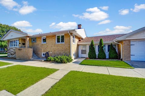 Tiny photo for 5700 S Monitor Avenue, Chicago, IL 60638 (MLS # 12460677)