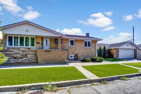 Photo of 5700 S Monitor Avenue, Chicago, IL 60638 (MLS # 12460677)