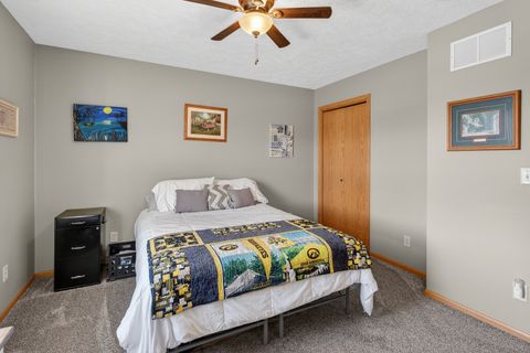 Tiny photo for 2712 N 13th Street, Clinton, IA 52732 (MLS # 12552833)