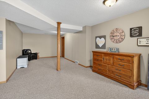 Tiny photo for 2712 N 13th Street, Clinton, IA 52732 (MLS # 12552833)