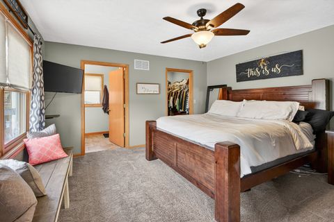 Tiny photo for 2712 N 13th Street, Clinton, IA 52732 (MLS # 12552833)