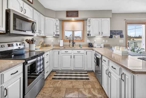 Tiny photo for 2712 N 13th Street, Clinton, IA 52732 (MLS # 12552833)