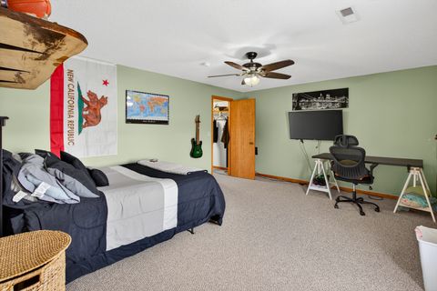 Tiny photo for 2712 N 13th Street, Clinton, IA 52732 (MLS # 12552833)