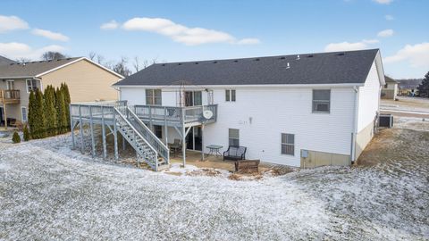 Tiny photo for 2712 N 13th Street, Clinton, IA 52732 (MLS # 12552833)