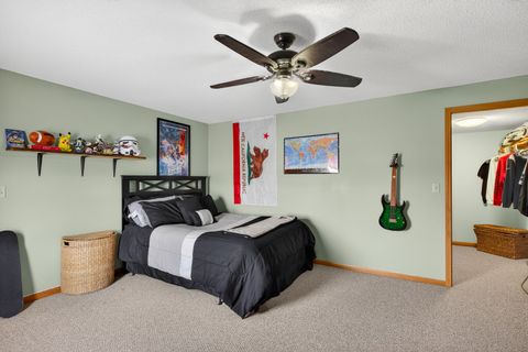 Tiny photo for 2712 N 13th Street, Clinton, IA 52732 (MLS # 12552833)