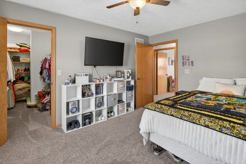 Tiny photo for 2712 N 13th Street, Clinton, IA 52732 (MLS # 12552833)