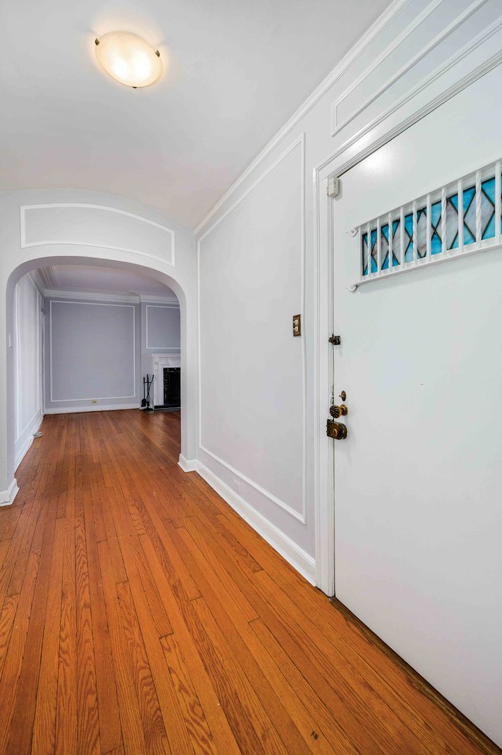 509 W ALDINE Avenue 2D