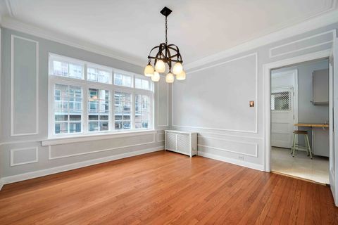 Tiny photo for 509 W ALDINE Avenue #2D, Chicago, IL 60657 (MLS # 12434357)