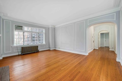Tiny photo for 509 W ALDINE Avenue #2D, Chicago, IL 60657 (MLS # 12434357)