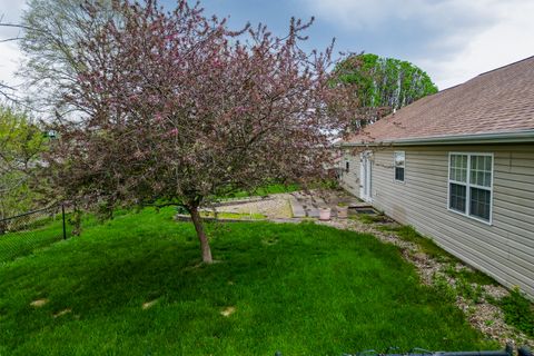 Tiny photo for 1401 Posey Street, Marion, IL 62959 (MLS # 12611011)