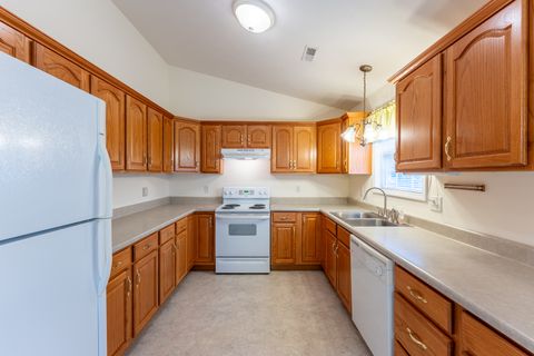 Tiny photo for 1401 Posey Street, Marion, IL 62959 (MLS # 12611011)