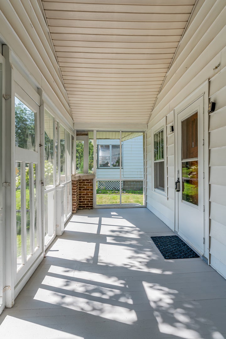 2422 Western Avenue
