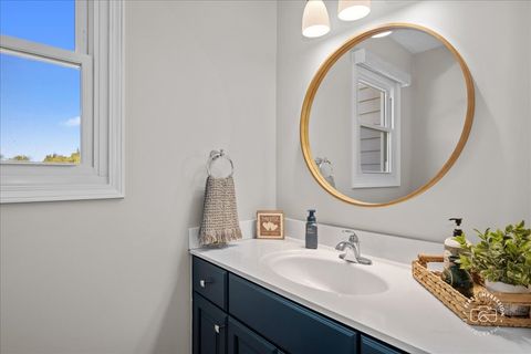 Tiny photo for 39W016 W Hilltop Drive, St. Charles, IL 60175 (MLS # 12660903)