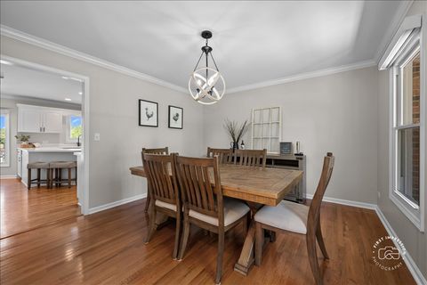Tiny photo for 39W016 W Hilltop Drive, St. Charles, IL 60175 (MLS # 12660903)