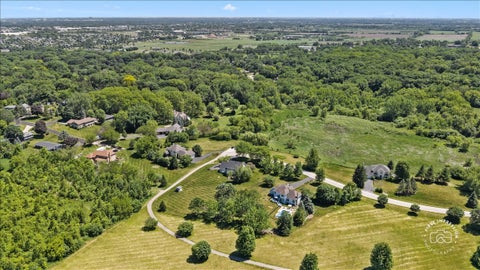 Tiny photo for 39W016 W Hilltop Drive, St. Charles, IL 60175 (MLS # 12660903)