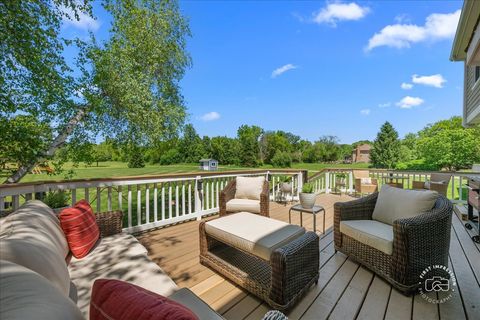 Tiny photo for 39W016 W Hilltop Drive, St. Charles, IL 60175 (MLS # 12660903)