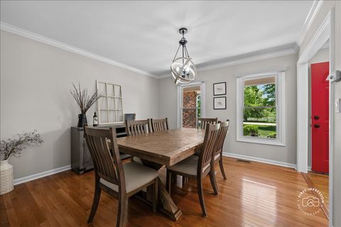 Tiny photo for 39W016 W Hilltop Drive, St. Charles, IL 60175 (MLS # 12660903)