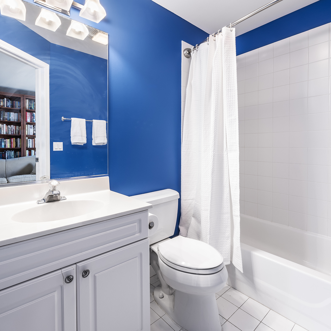 1801 W Winnemac Avenue F