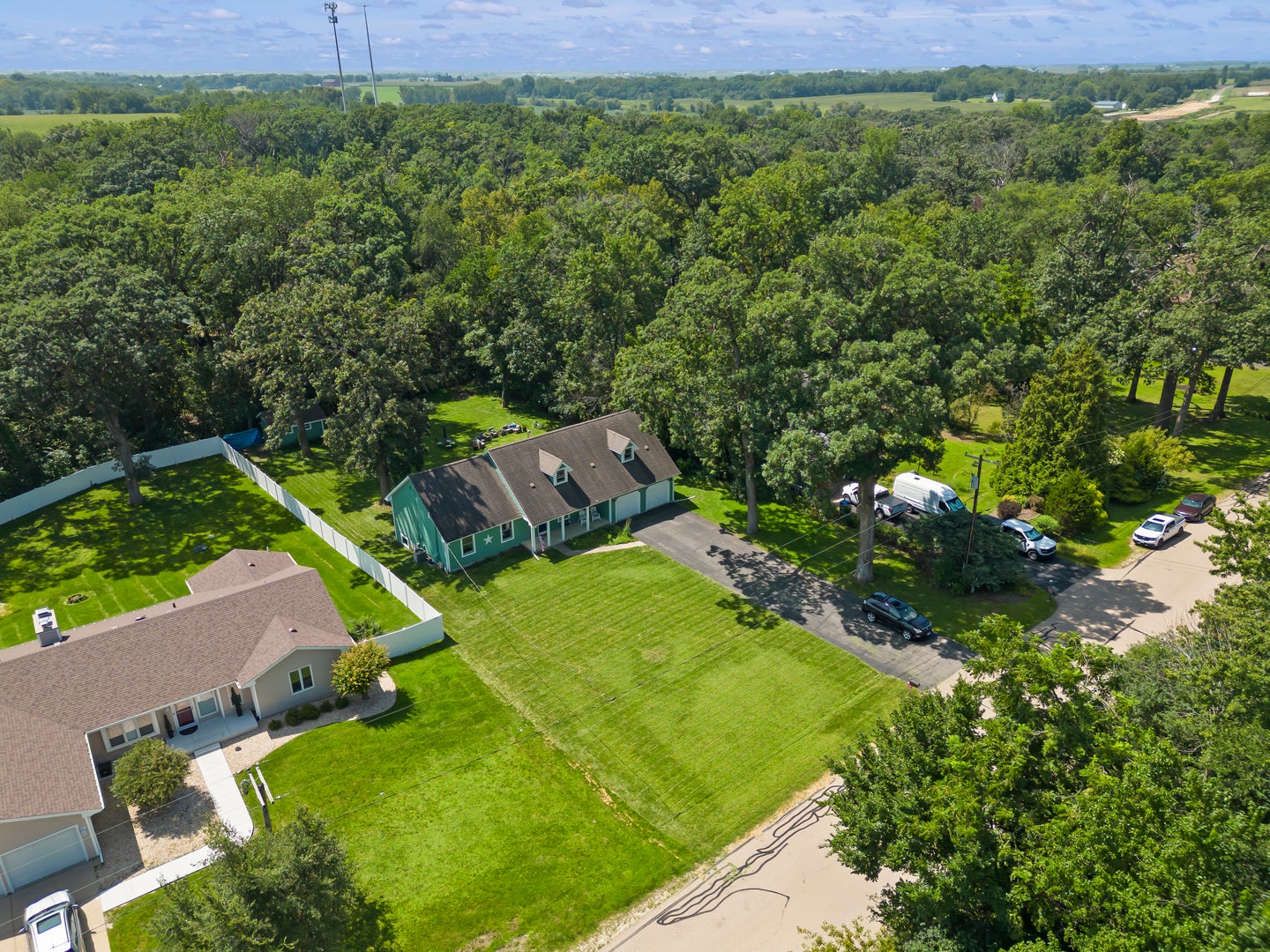 43W753 Oakleaf Drive