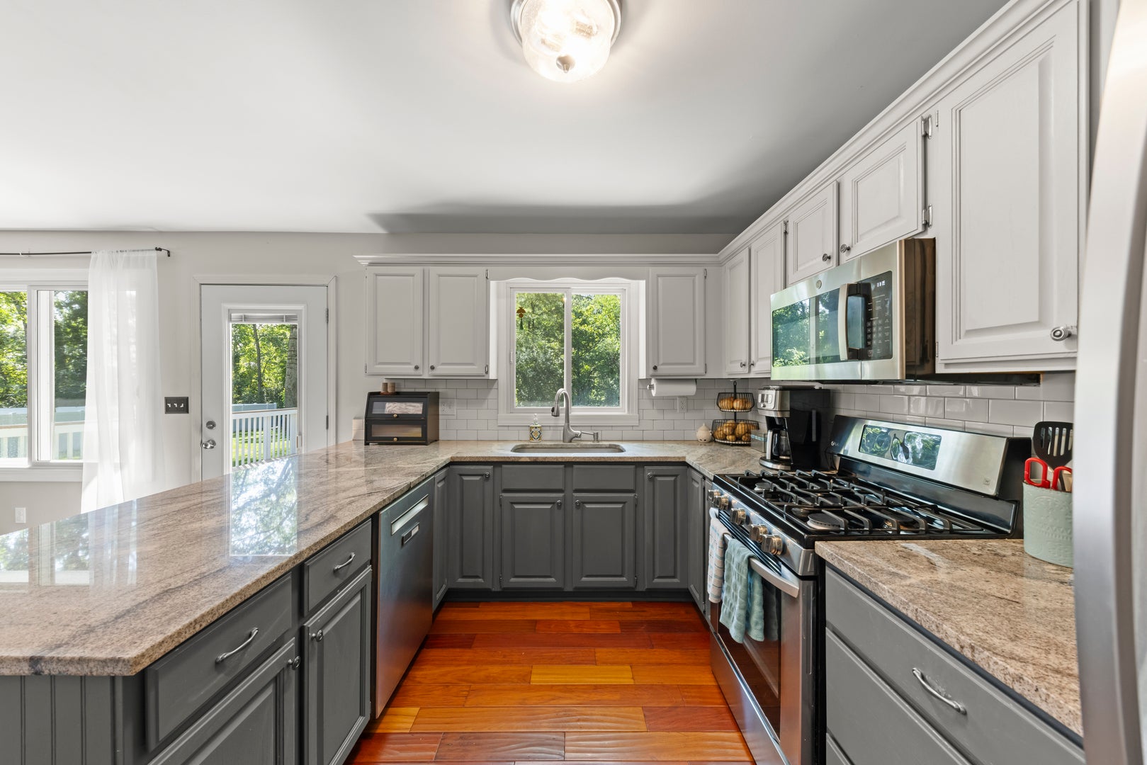43W753 Oakleaf Drive