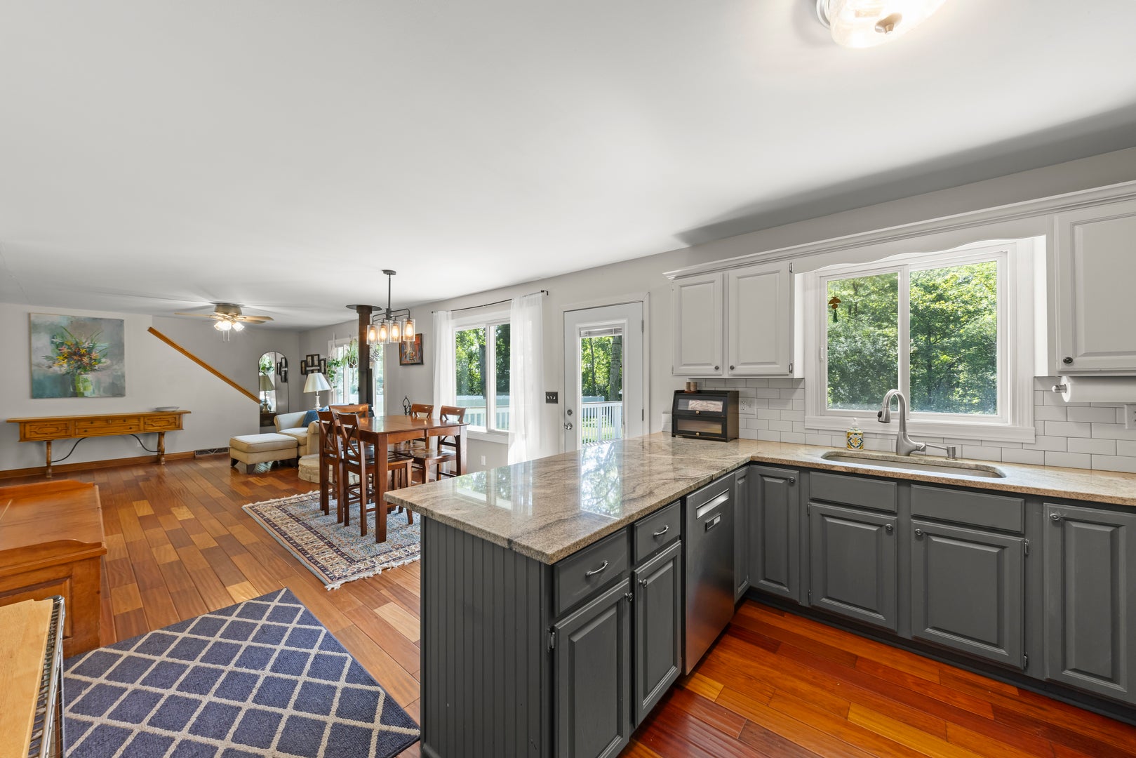 43W753 Oakleaf Drive