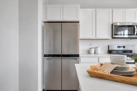 Tiny photo for 262 Charlestowne Lakes Drive, St. Charles, IL 60174 (MLS # 12531957)