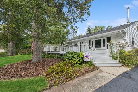 Tiny photo for 18124 W Avon Court, Grayslake, IL 60030 (MLS # 12476624)