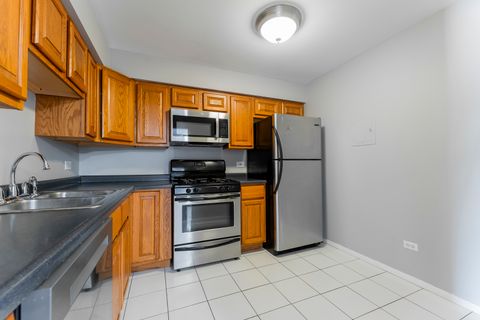 Tiny photo for 703 E Fullerton Avenue #107, Glendale Heights, IL 60139 (MLS # 12529974)