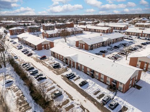 Tiny photo for 703 E Fullerton Avenue #107, Glendale Heights, IL 60139 (MLS # 12529974)