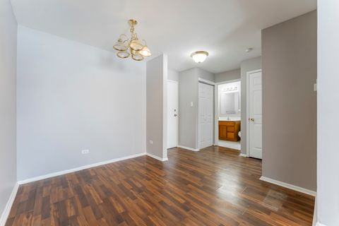 Tiny photo for 703 E Fullerton Avenue #107, Glendale Heights, IL 60139 (MLS # 12529974)