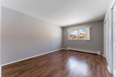 Tiny photo for 703 E Fullerton Avenue #107, Glendale Heights, IL 60139 (MLS # 12529974)