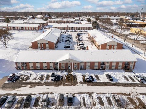 Tiny photo for 703 E Fullerton Avenue #107, Glendale Heights, IL 60139 (MLS # 12529974)