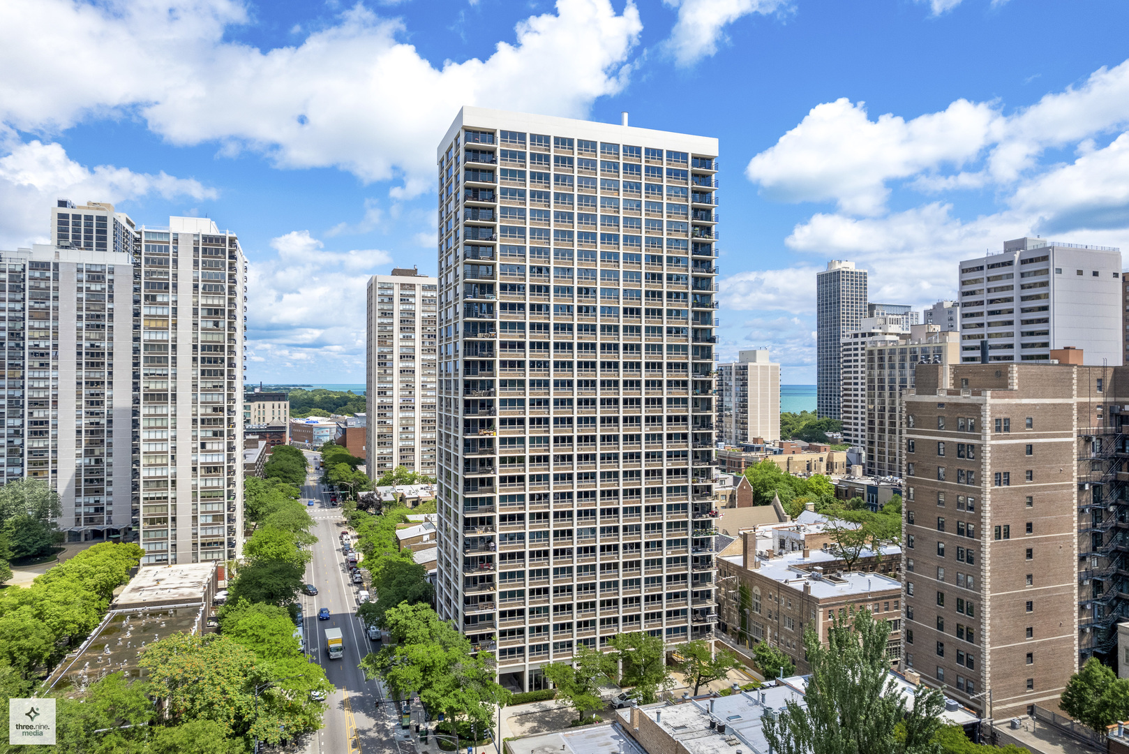 88 W Schiller Street 404L
