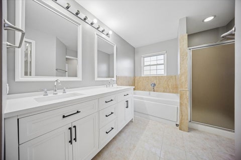 Tiny photo for 18073 W Stockton Court, Gurnee, IL 60031 (MLS # 12779013)