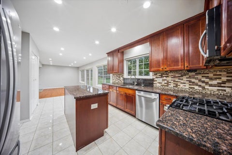 Tiny photo for 18073 W Stockton Court, Gurnee, IL 60031 (MLS # 12779013)