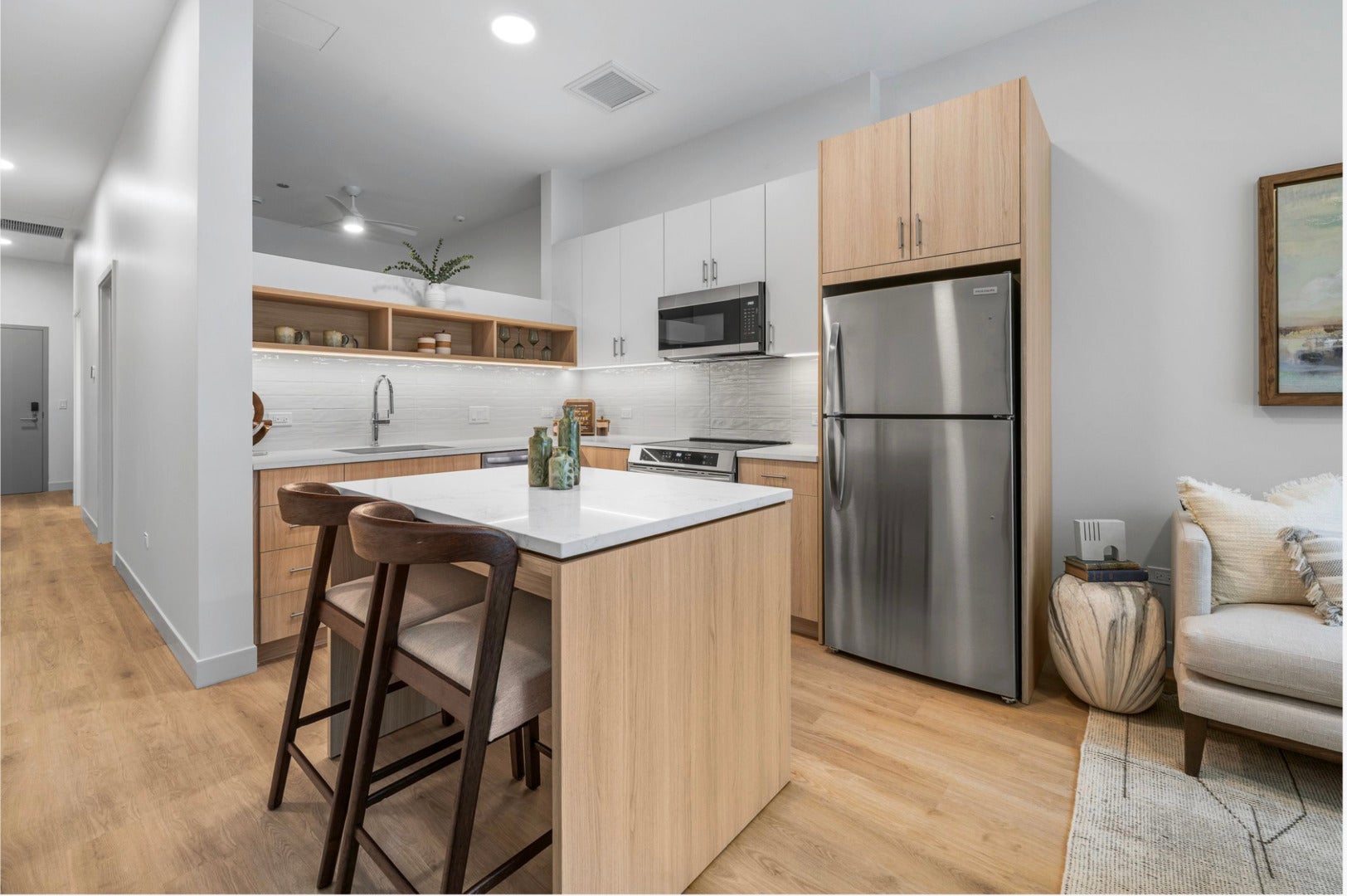 111 W Illinois Street 914