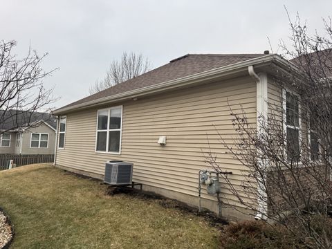 Tiny photo for Oswego, IL 60543 (MLS # 12537215)