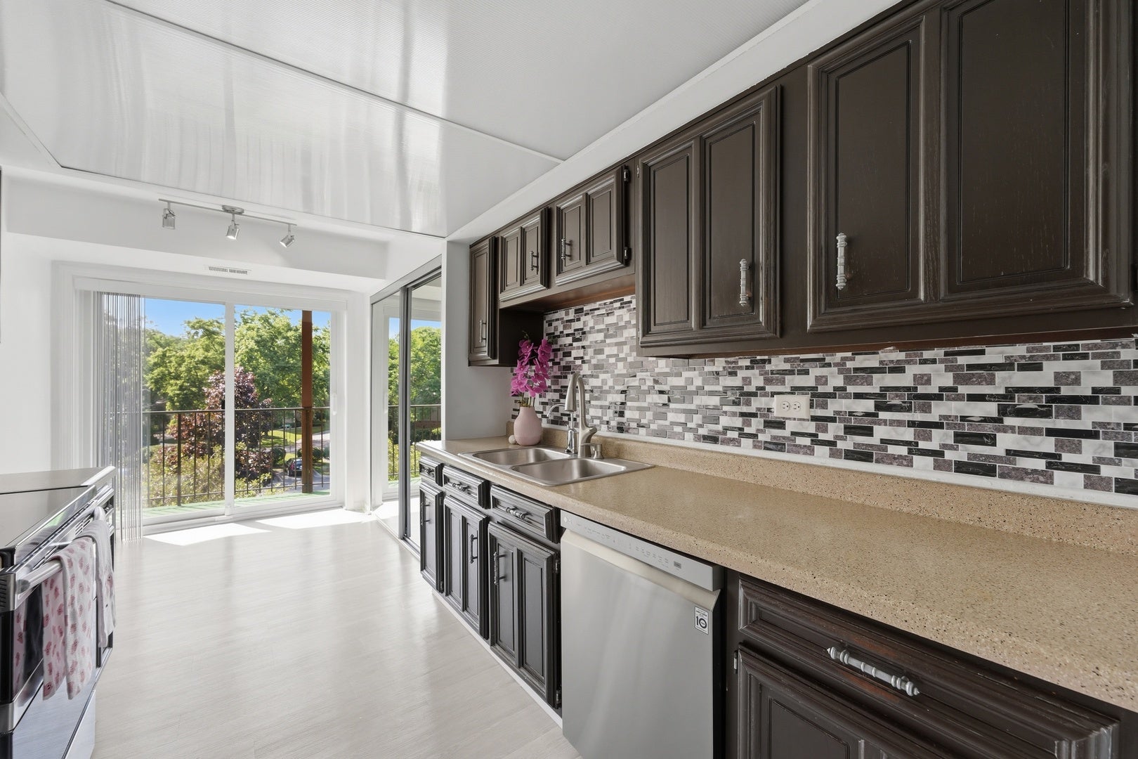 1400 N Yarmouth Place 304