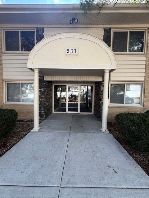 531 Carlysle Drive 9 Clarendon Hills IL 60514