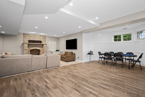 Tiny photo for 610 Grant Court, Burr Ridge, IL 60527 (MLS # 12702919)