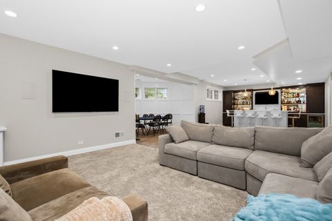 Tiny photo for 610 Grant Court, Burr Ridge, IL 60527 (MLS # 12702919)