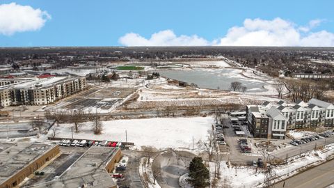 Tiny photo for 231 E Wayne Place, Wheeling, IL 60090 (MLS # 12550826)