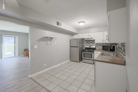Tiny photo for 625 Derry Court #1A, Schaumburg, IL 60193 (MLS # 12771991)