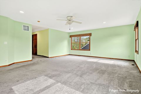 Tiny photo for 2215 Crystal Circle, Crystal Lake, IL 60012 (MLS # 12486289)