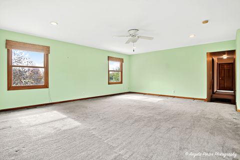 Tiny photo for 2215 Crystal Circle, Crystal Lake, IL 60012 (MLS # 12486289)