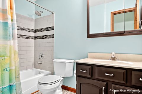 Tiny photo for 2215 Crystal Circle, Crystal Lake, IL 60012 (MLS # 12486289)