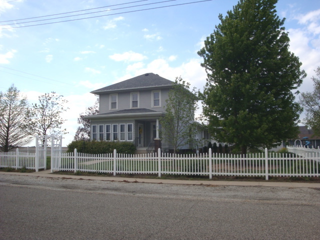 429 W Koplin Avenue