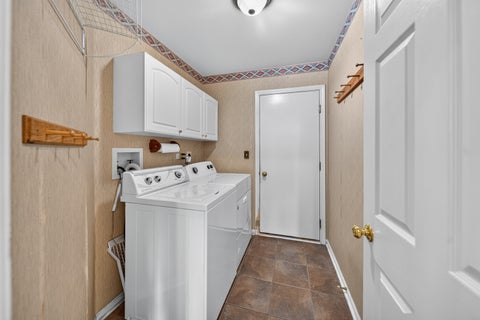 Tiny photo for 251 Winslow Way, Lake In The Hills, IL 60156 (MLS # 12759462)